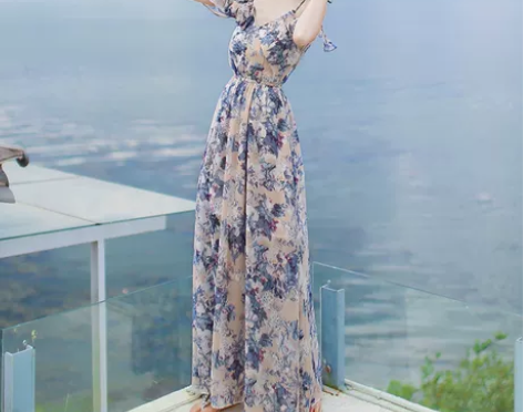 转卖夏季露肩雪纺连衣裙、长裙波西米亚海边度...