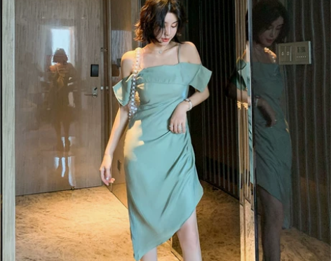 复古吊带裙修身不规则气质露脸性感连衣裙 买...