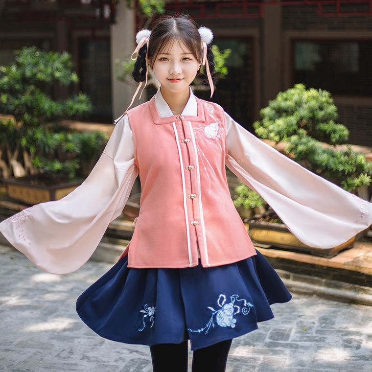 鹿韵记 正 已绝版 如图一套 比甲 短袄 ...