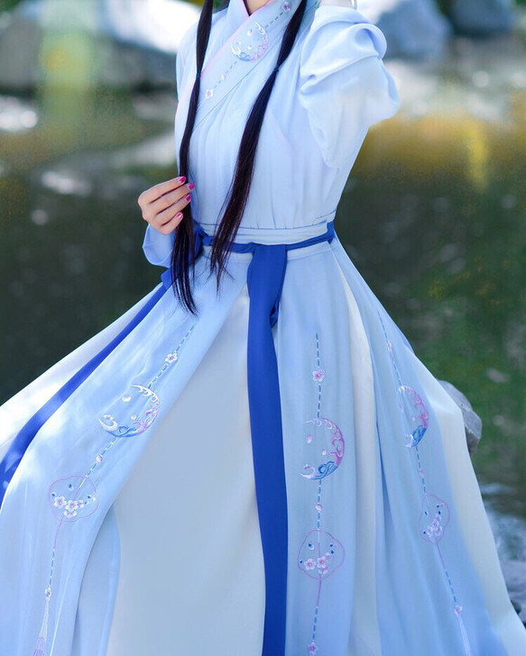 如梦霓裳 汉服女窄袖交领襦裙半臂 相见欢日...