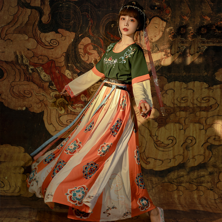 出社【鹿仙】坦领汉服女原创正品中国风齐腰襦...