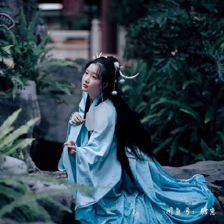 出社寻梦鹿汉服