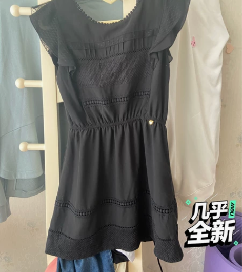 专柜正品teenie weenie 小黑裙...