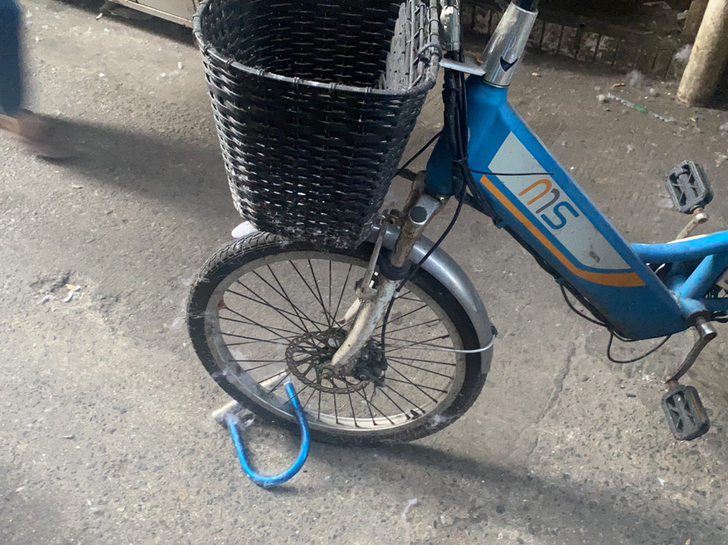 闲置电动车，电池可以跑30公里，便宜处理了...