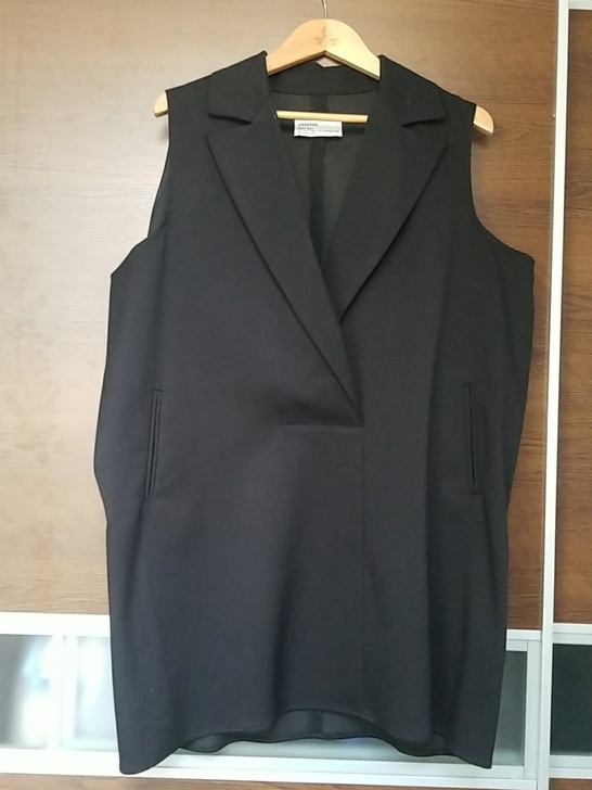 DHR马甲套裙，女款，新未拆标牌，80出，...