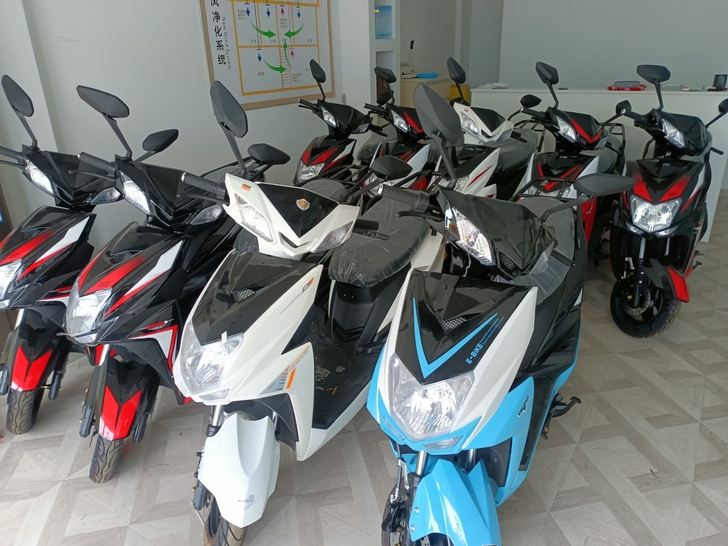 0押金，出租外卖车，全套车子加锂电加充电器...