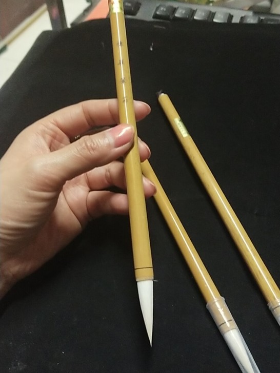 羊毫细光峰，宜书亦画，峰长3.2厘米，口径...