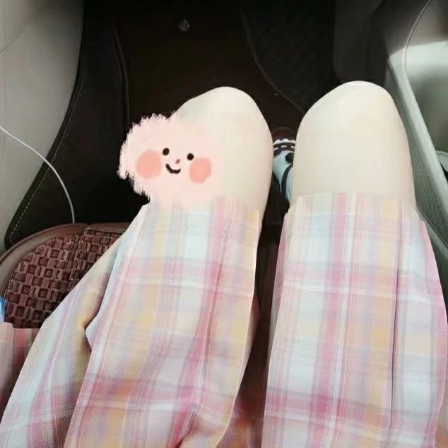 出JK格群，送领带衬衫