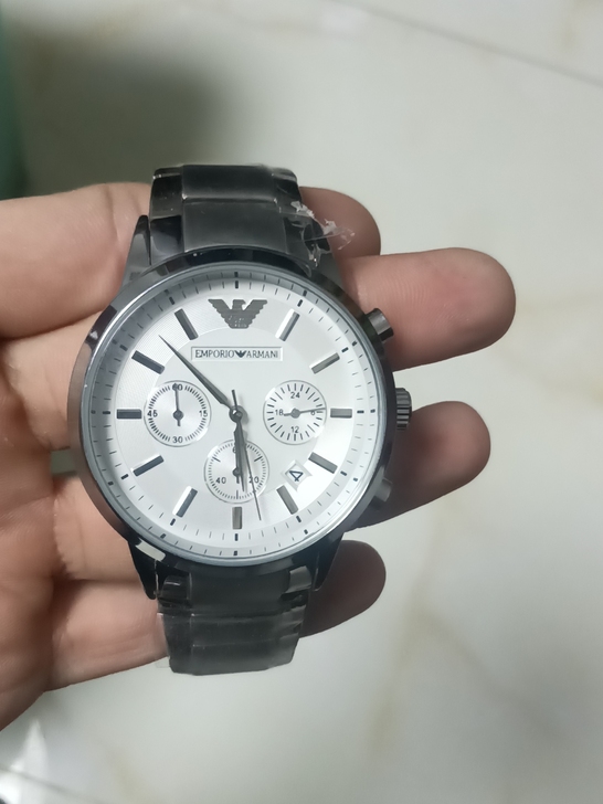 钢带手表一块，买回来一直闲置没有戴过，电子...