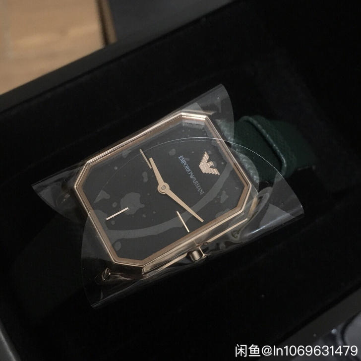 ar11149阿玛尼手表二手全新包包装完好。