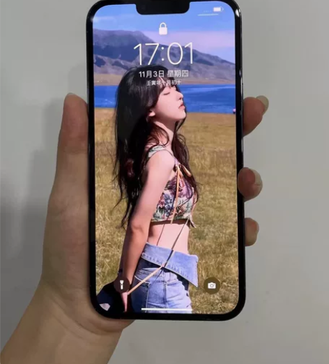不整虚的标价出12pro 128G美女自用...