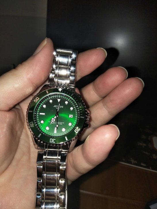 绿鬼手表低价出！抖音同款全新正品钢带日历高...