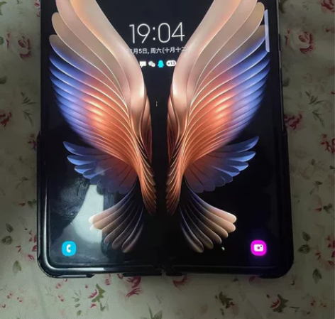 三星Fold 自用成色不好，刷的未来系统