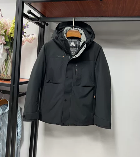 男士黑色短款羽绒，90灰鸭绒羽绒服，科技面...