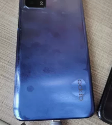 oppoA55 开机屛烂，配置不详细，账号...