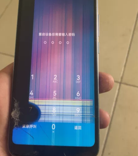 荣耀10  屏幕坏，有密码，内存不知，成色...