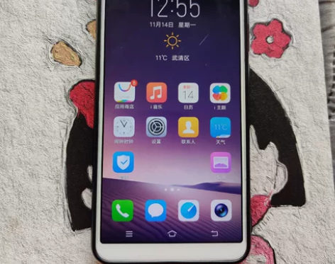 换手机了，闲置的vivo Y79a手机，纯...