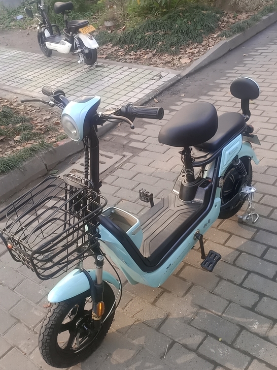 小电动车，九成新，48V ，续航30km左...
