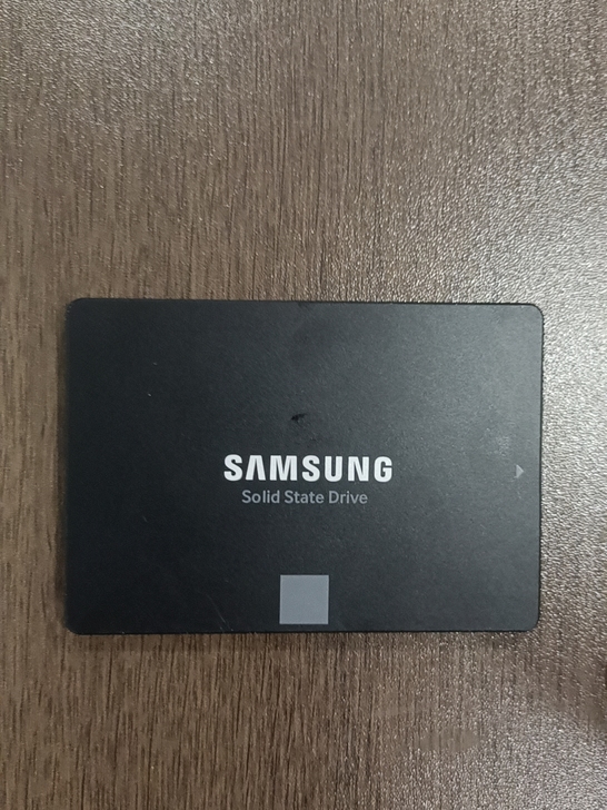 三星870Evo1T 77E1T固态硬盘，...