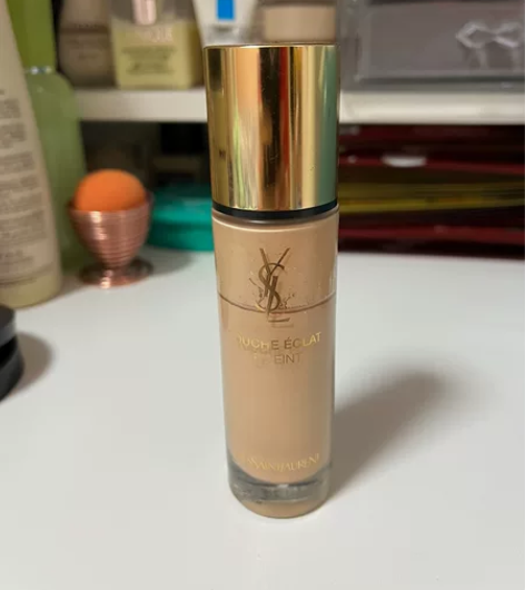 YSL超模粉底老版B10色号 还有三分之二...