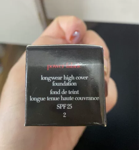 阿玛尼粉底液2号色 全新 未开封 感兴趣的...