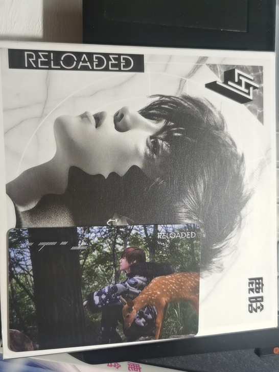 退坑 出鹿晗重启专辑 没怎么动过 几乎全新...