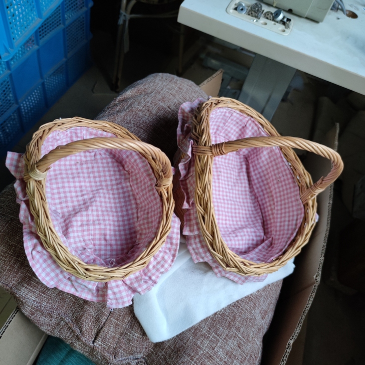 一套两个童篮挎篮花篮，全新没用过，大的口3...