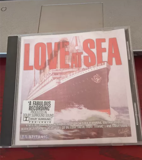 泰坦尼克号音乐cd，二手好品cd，盘面干净...