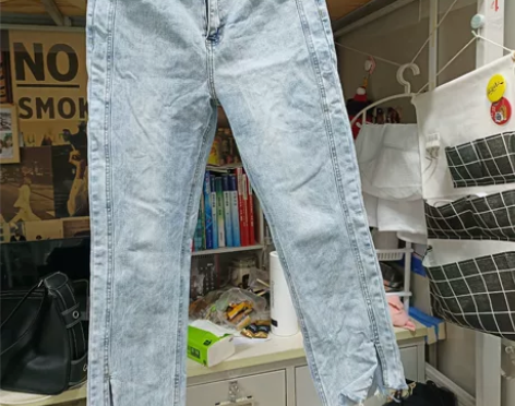 清衣柜出闲置牛仔裤 15一条 1和2是修身...