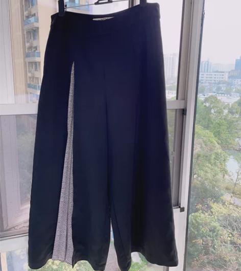 专柜入，卡芙芮九分阔腿裤，黑色，腿部拼接设...