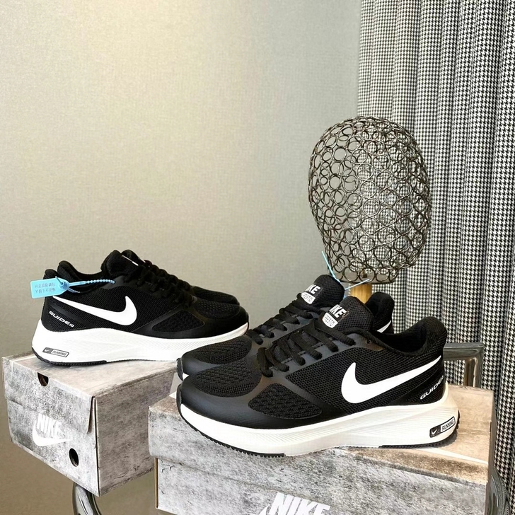 耐克登月冬季加绒保暖情侣款跑步鞋！