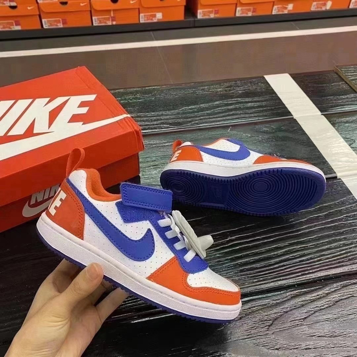 耐克魔术贴板鞋 11C