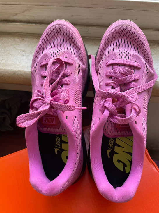 nike 骚粉 女鞋 运动鞋 非常好看 平...