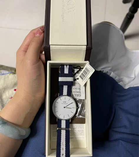 Dw手表~ 感兴趣的话点“我想要”和我私聊...