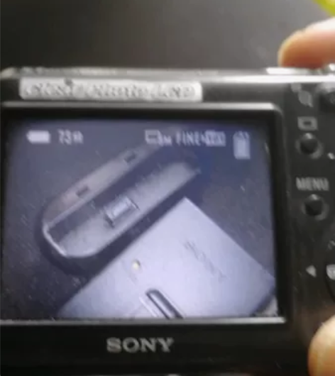 Sony索尼T3套机 主机,底座,数据线,...