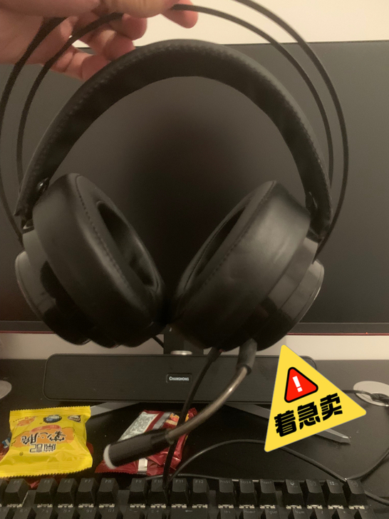 自用自用自用 整套出，耳机几乎没怎么用，买...