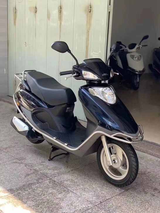 二手摩托车，踏板车，女装车新款电喷五羊本田...
