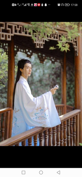 云烟如梦家的明制披风，渐变蓝色，M码，全新...
