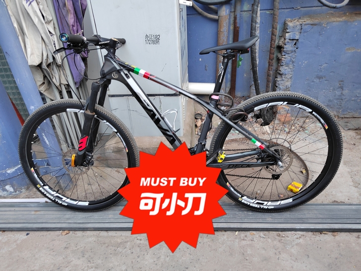 萨瓦自行车，98新，前减震损坏，9速