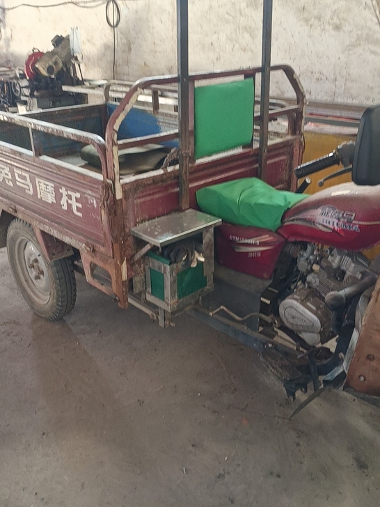 赤兔马150三轮摩托车车厢宽118长170...