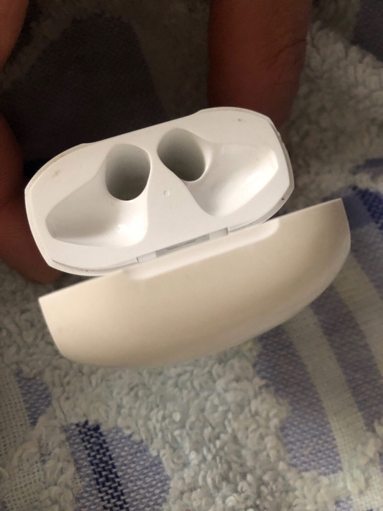 在平台购买了一个原装漫步者耳仓，听了几次，...