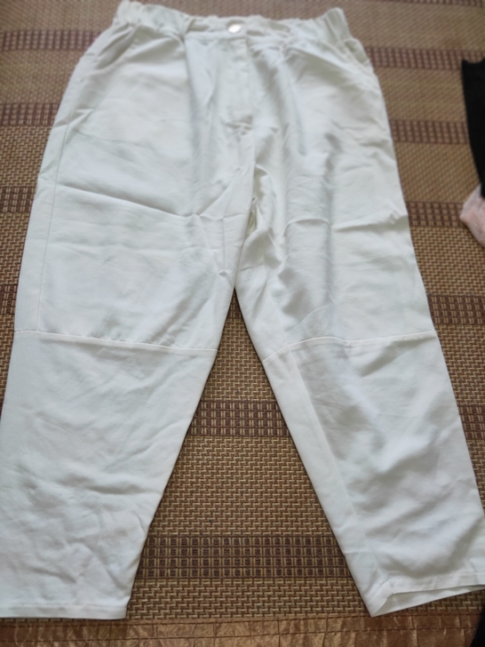 白色休闲裤xl码。10元出,超值。
