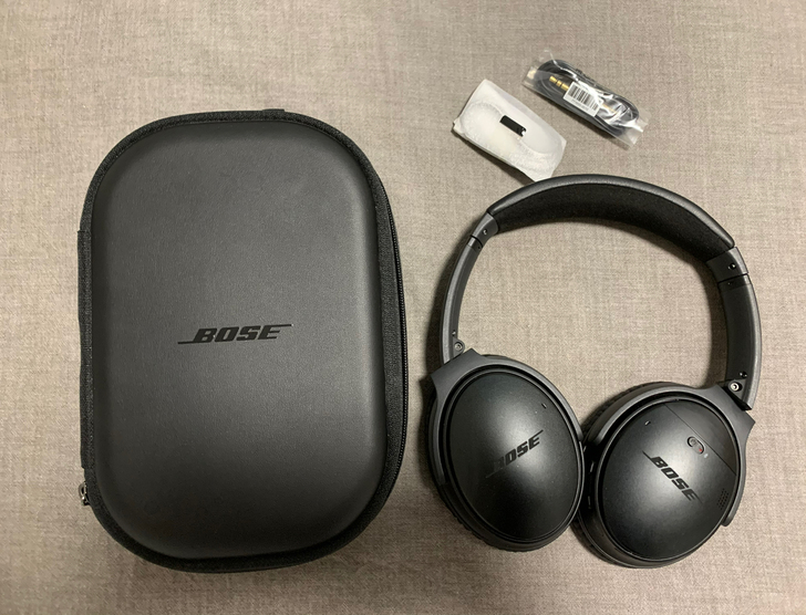 bose quiet comfort 35...