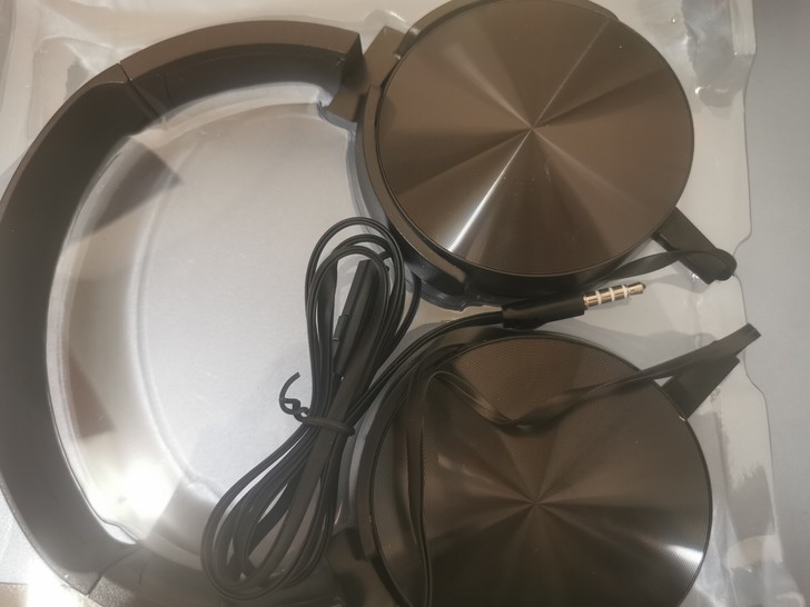 全新耳机 没用过 价私聊