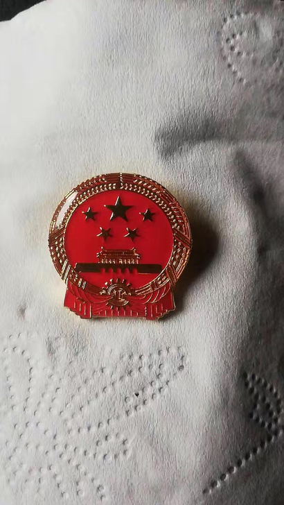 【免费送】中国国徽胸章爱国纪念章天安门胸针...