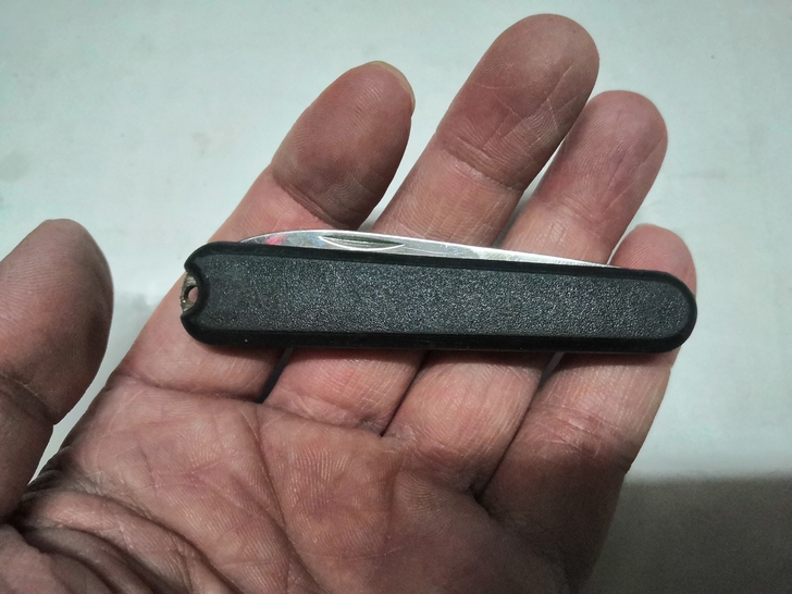 老的多功能工具小D，带瓶起子，品相如图，完...
