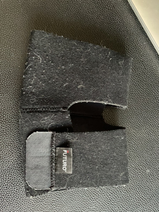 手肘防护 巴西柔术被人掰十字固 可以挡一下...