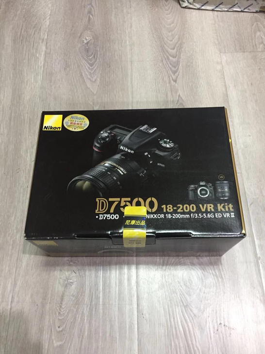 尼康 D7500 配18-200单反套机