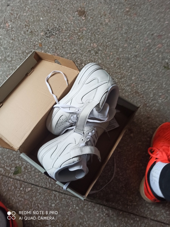 耐克空军一号高帮纯白AIR  公司高帮纯白...