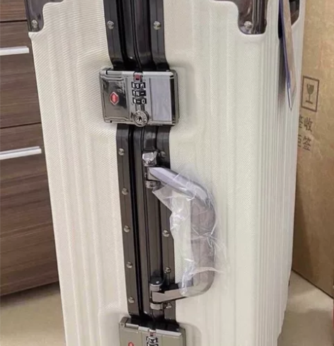 自家网店不开了，还剩下几十个全新旅行箱  ...